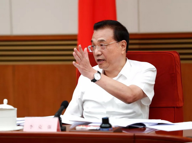 李克强：继续发展风电、太阳能发电等清洁能源！